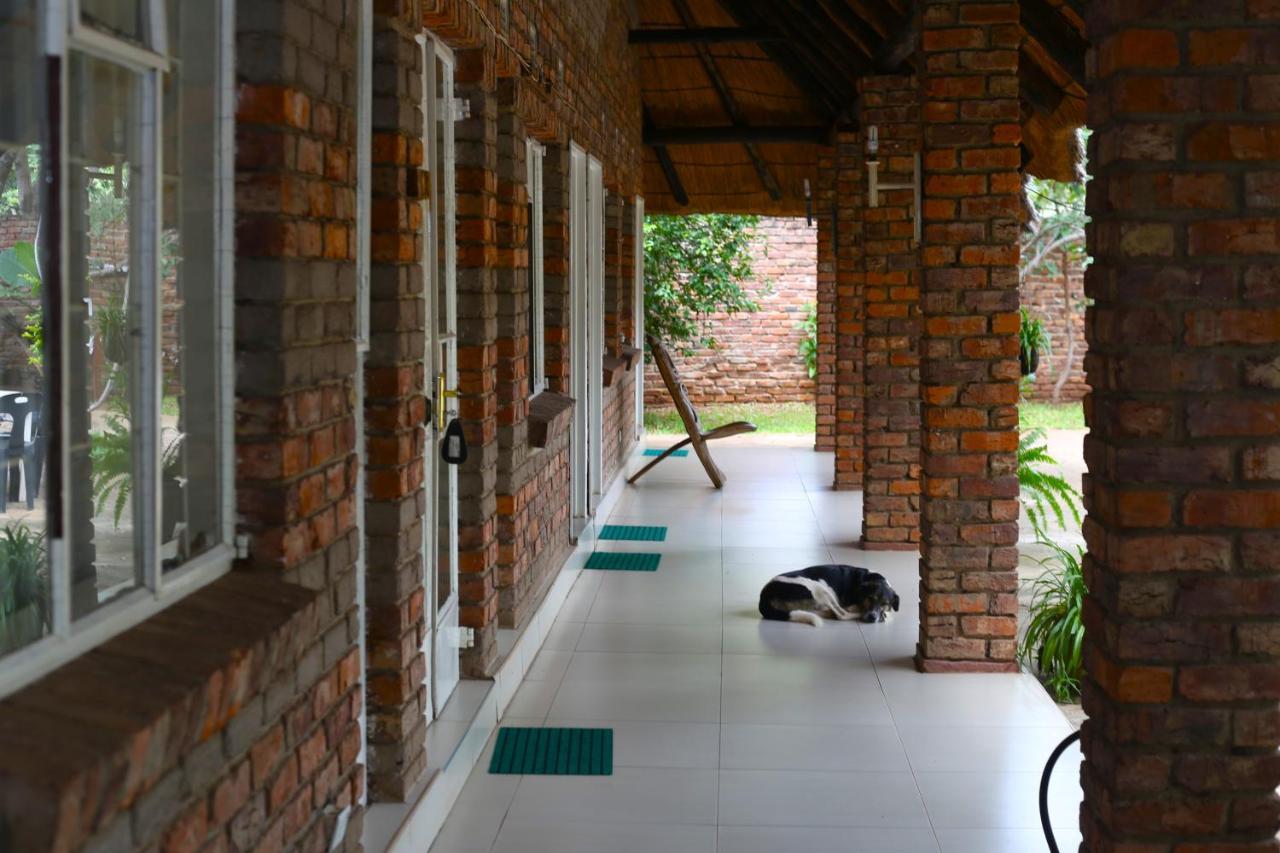 Mawuya Lodge Victoria Falls Kültér fotó
